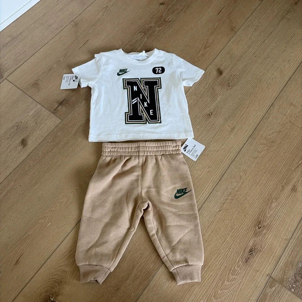 Nike Baby Boys Short Sleeve Shirt Jogger Pants, 2 pc Outfit, 12 Months Set NWT